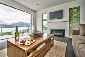 Lake Views on De La Mare - Queenstown Holiday Home